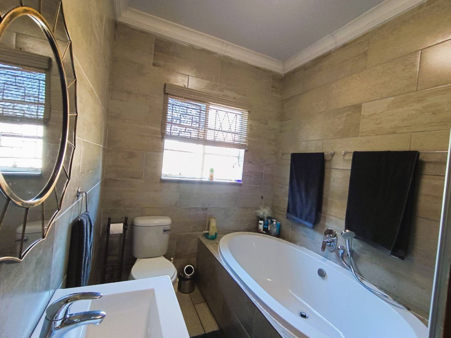 3 Bedroom Property for Sale in Bloemdal Free State